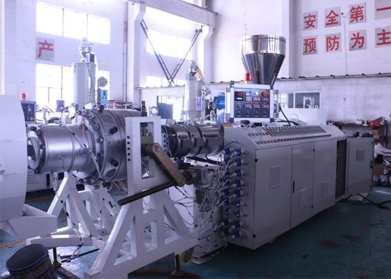 12-milimetrowa maszyna do produkcji rur PVC UPVC Maszyna do wytłaczania